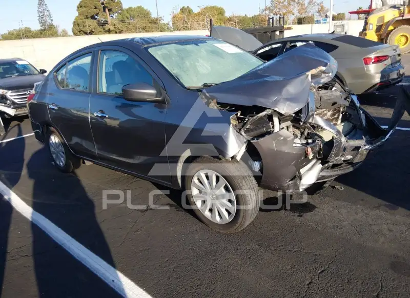 2018 Nissan VERSA фото