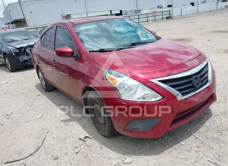 2018 Nissan VERSA photo