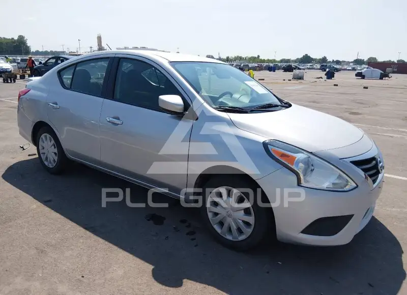 2018 Nissan VERSA фото