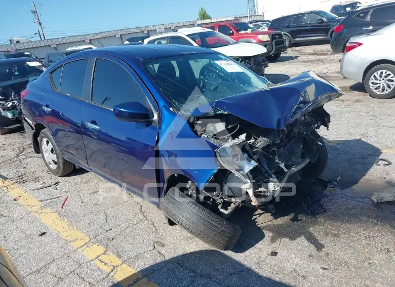 2018 Nissan VERSA фото