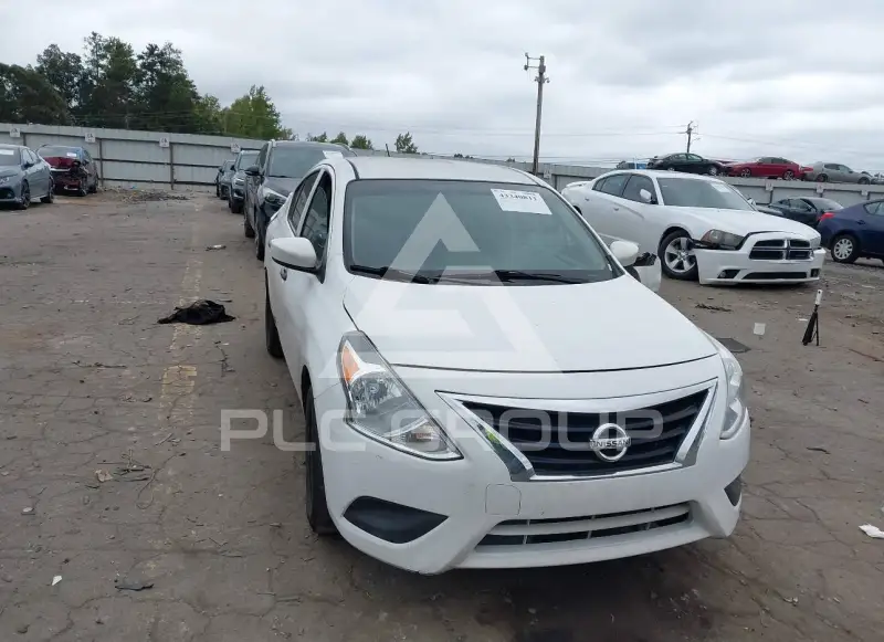 2018 Nissan VERSA фото
