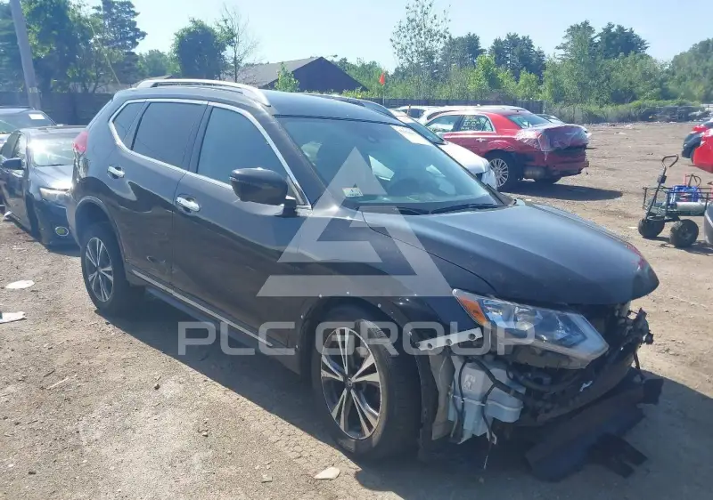 2018 Nissan ROGUE photo