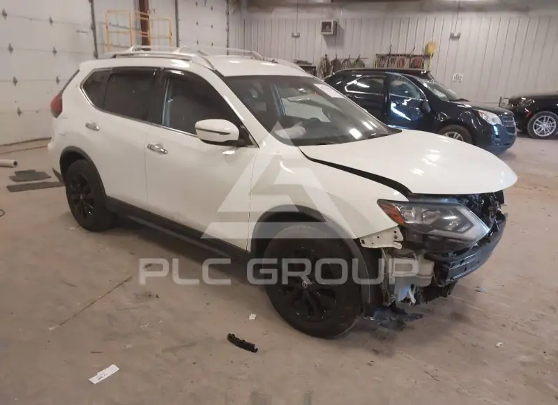 2018 Nissan ROGUE photo