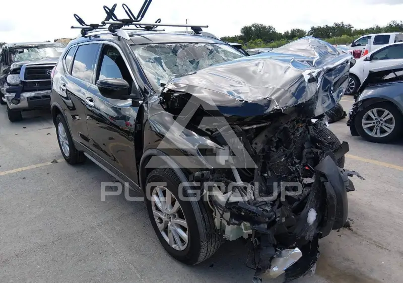 2018 Nissan ROGUE photo