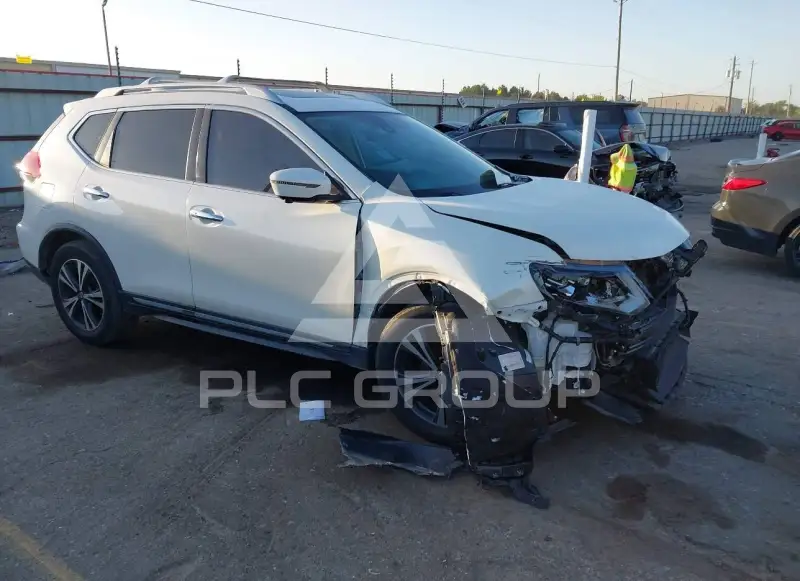 2018 Nissan ROGUE photo
