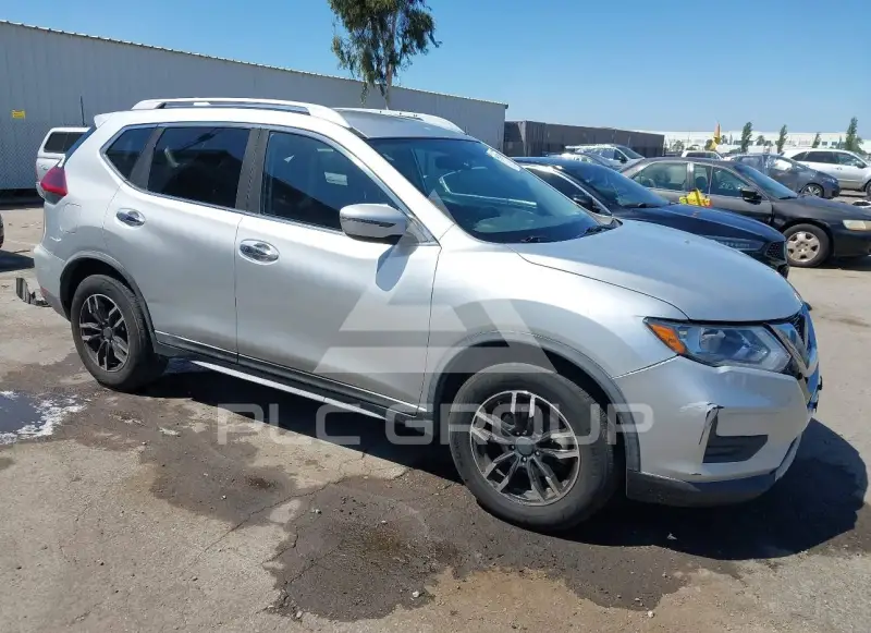 2018 Nissan ROGUE photo