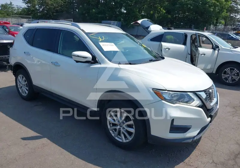2018 Nissan ROGUE photo