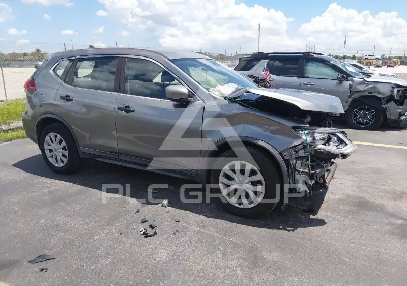 2018 Nissan ROGUE photo