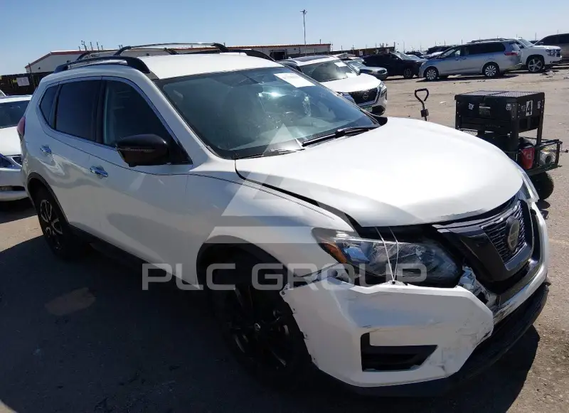 2018 Nissan ROGUE photo