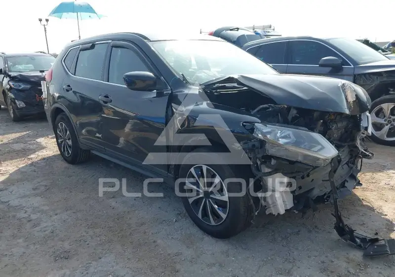 2018 Nissan ROGUE photo