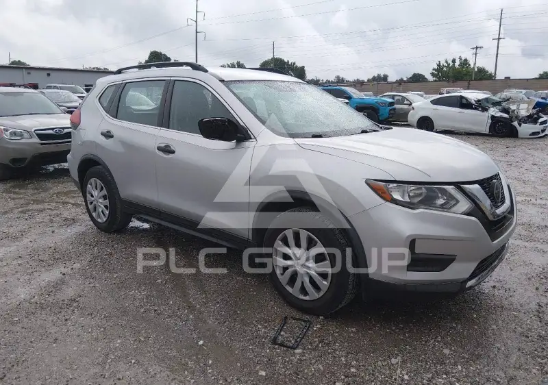 2018 Nissan ROGUE photo