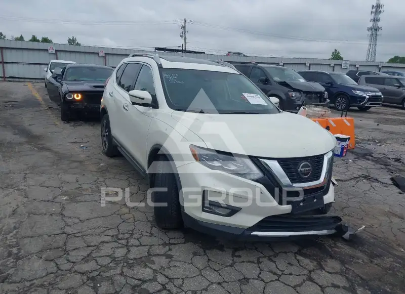 2018 Nissan ROGUE photo
