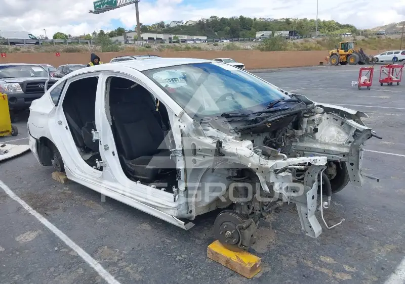 2018 Nissan SENTRA фото