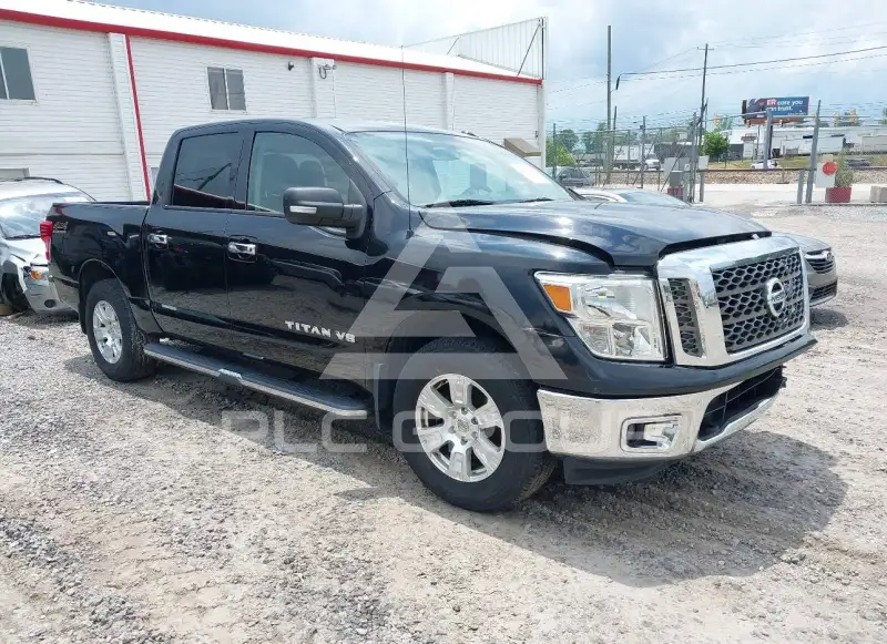 2018 Nissan TITAN photo