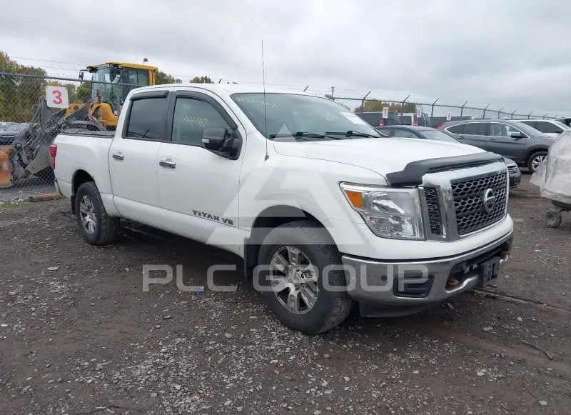 2018 Nissan TITAN фото