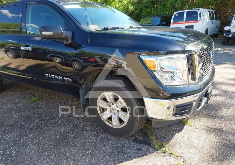 2018 Nissan TITAN photo