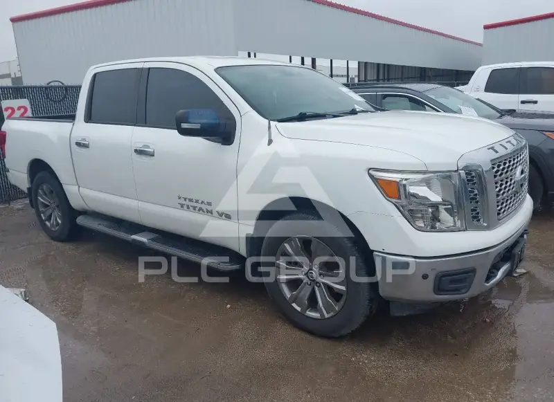2018 Nissan TITAN фото