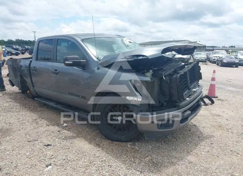2018 Nissan TITAN фото