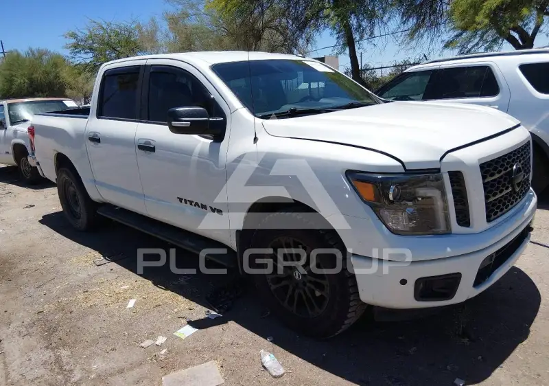 2018 Nissan TITAN фото