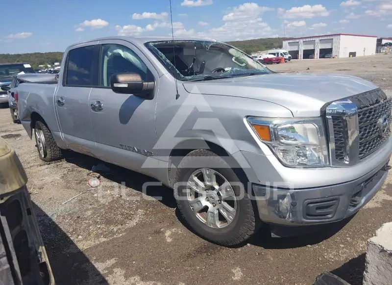 2018 Nissan TITAN фото