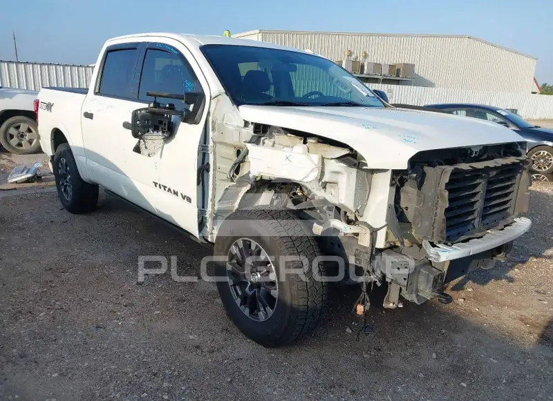 2018 Nissan TITAN фото