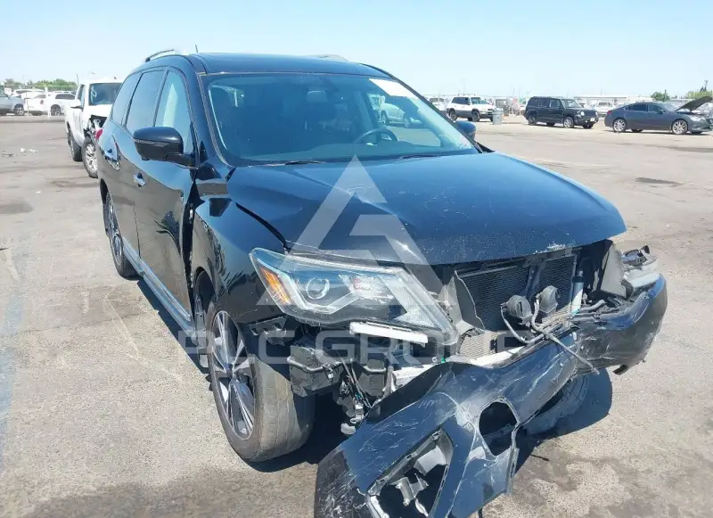 2018 Nissan PATHFINDER photo