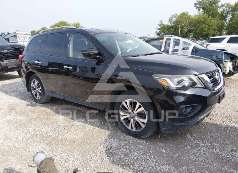 2018 Nissan PATHFINDER photo