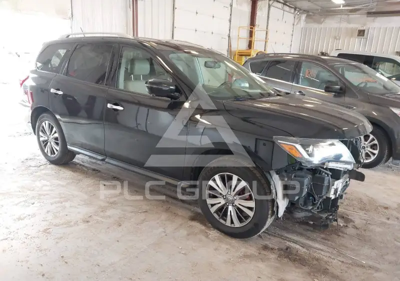 2018 Nissan PATHFINDER photo