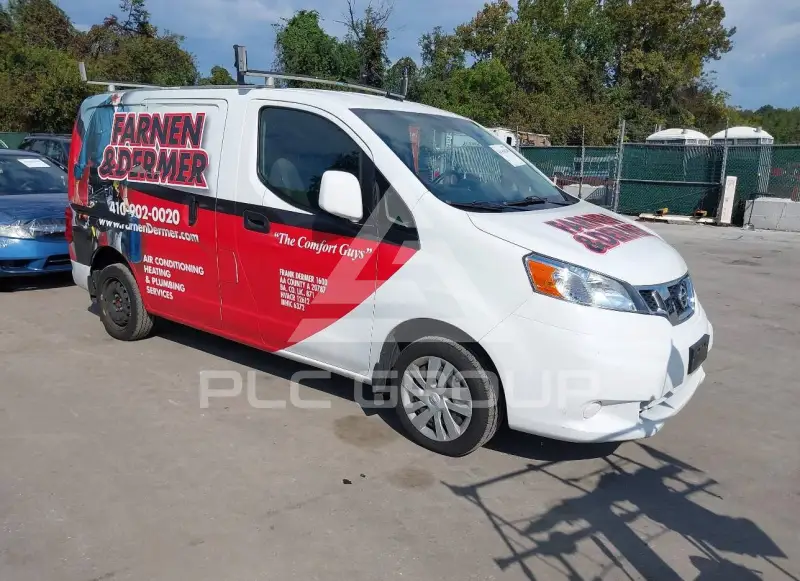 2018 Nissan NV 200 photo