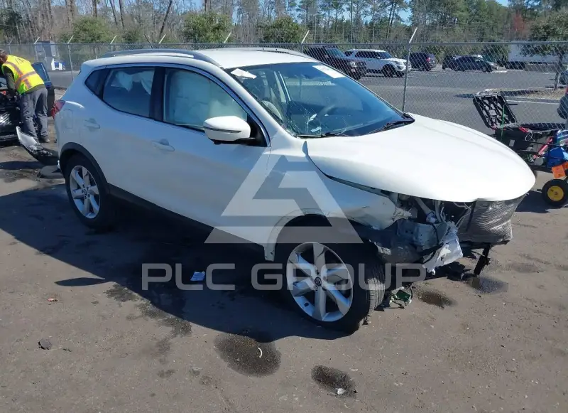 2018 Nissan ROGUE фото