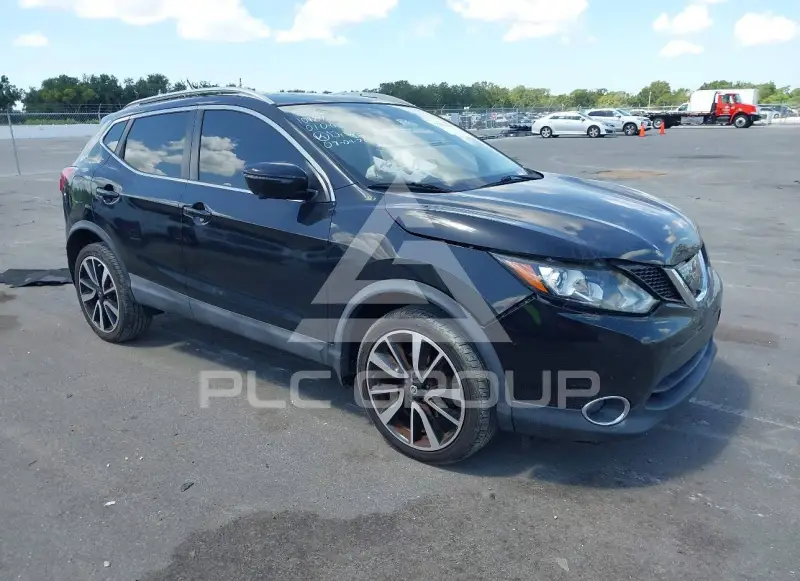 2018 Nissan ROGUE photo