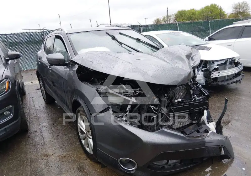 2018 Nissan ROGUE фото