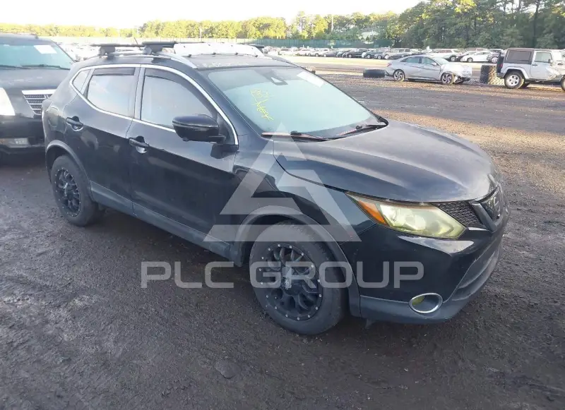2018 Nissan ROGUE photo