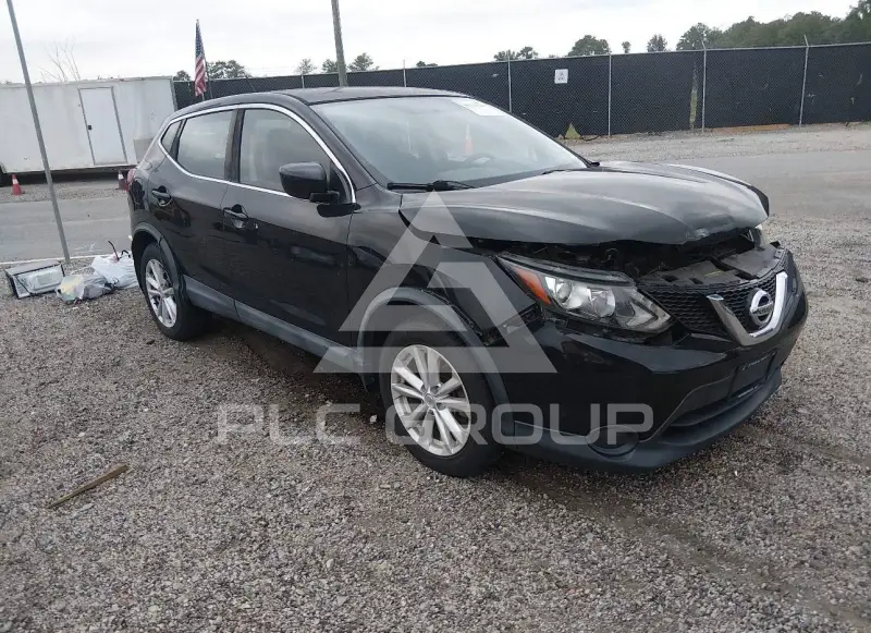 2018 Nissan ROGUE photo