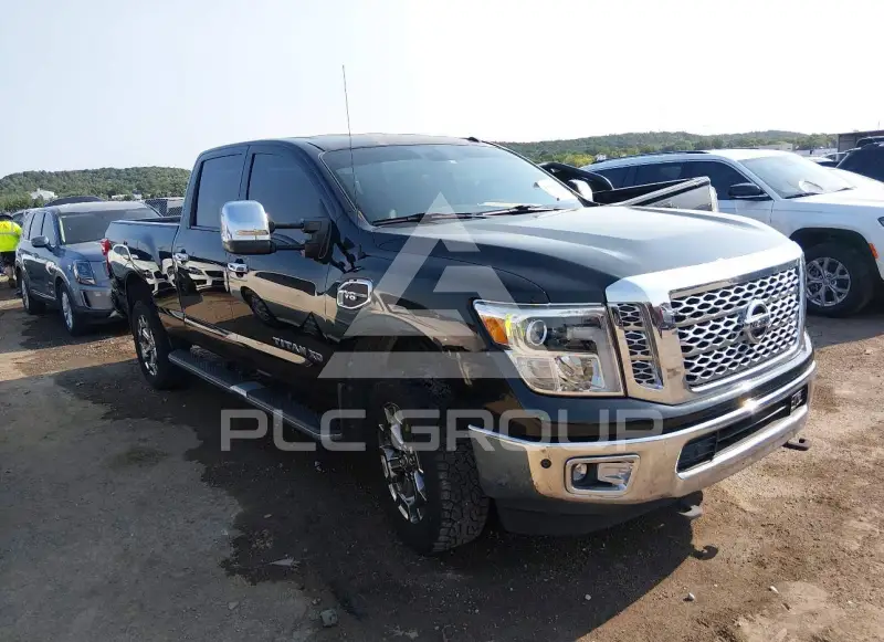 2018 Nissan TITAN фото