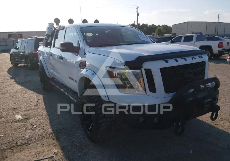 2018 Nissan TITAN фото