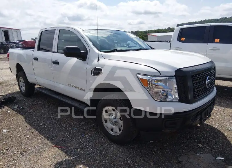 2018 Nissan TITAN фото