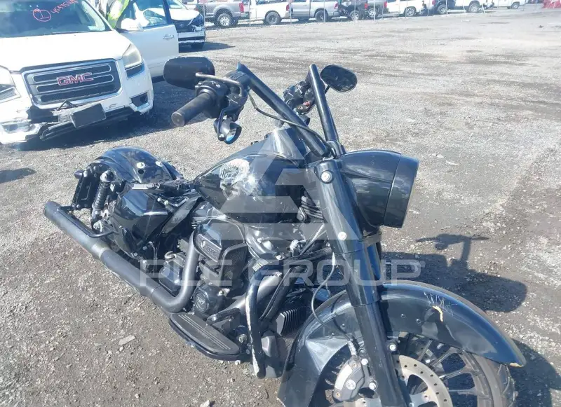 2018 Harley-Davidson FLHRXS photo