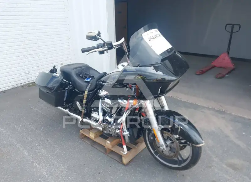 2018 Harley-Davidson FLTRX photo