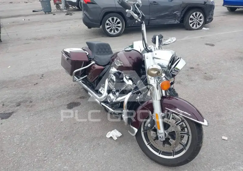 2018 Harley-Davidson FLHR photo