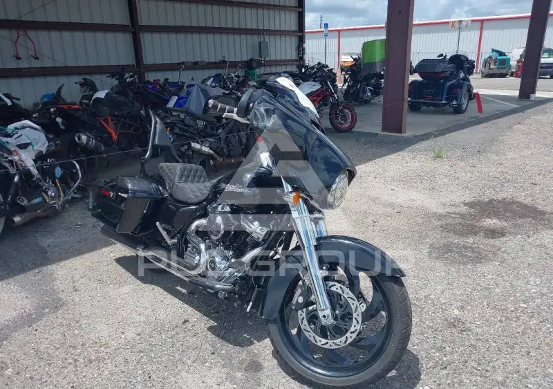 2018 Harley-Davidson FLHX фото