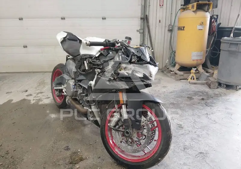 2018 Ducati SUPERBIKE фото