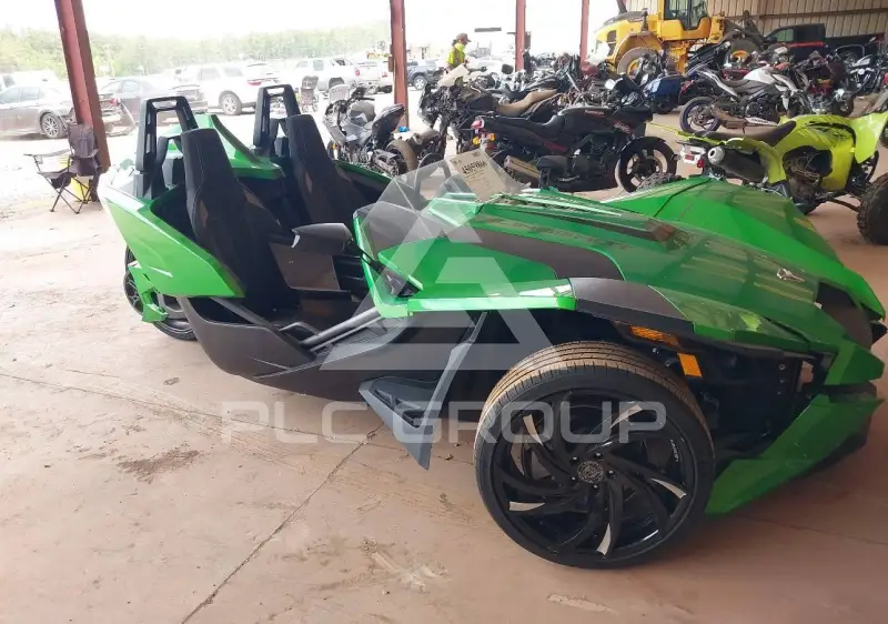 2018 Polaris Slingshot photo