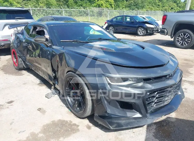 2018 Chevrolet Camaro photo
