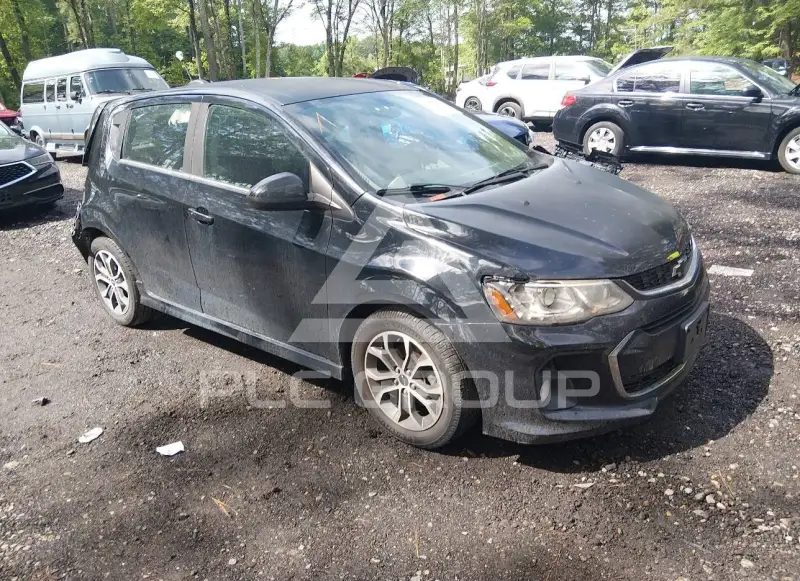 2018 Chevrolet Sonic фото