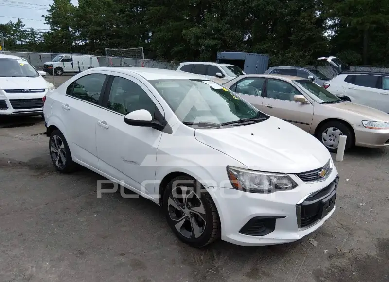2018 Chevrolet Sonic фото