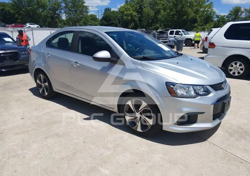 2018 Chevrolet Sonic фото