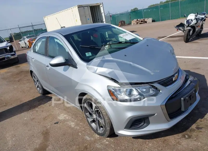 2018 Chevrolet Sonic фото