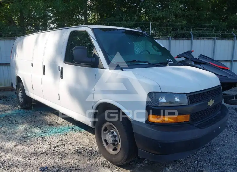 2018 Chevrolet Express photo