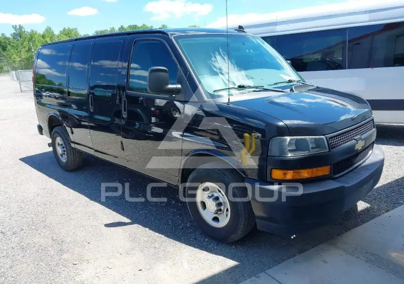 2018 Chevrolet Express фото